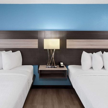 Baymont By Wyndham Copley Akron Extérieur photo