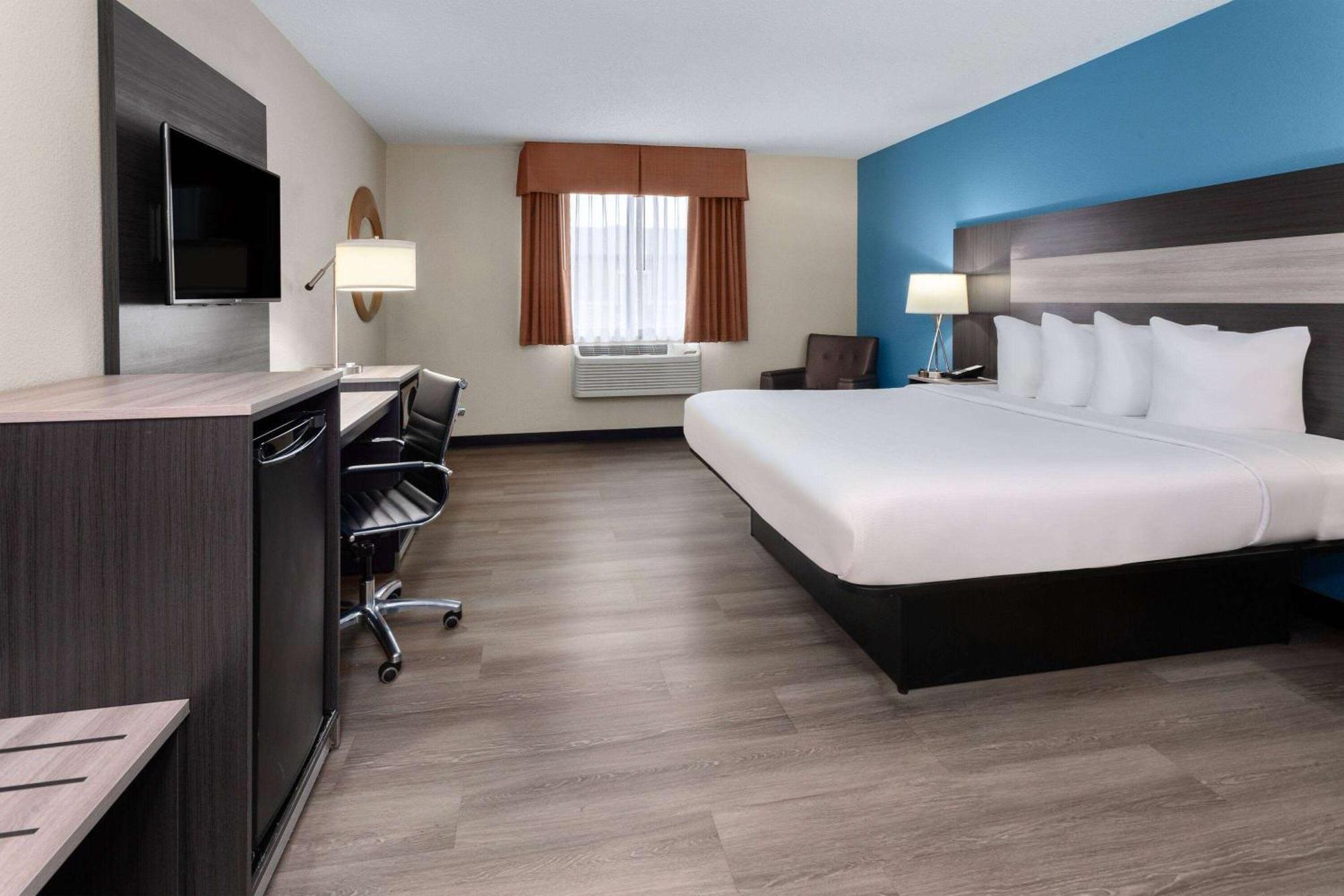 Baymont By Wyndham Copley Akron Extérieur photo